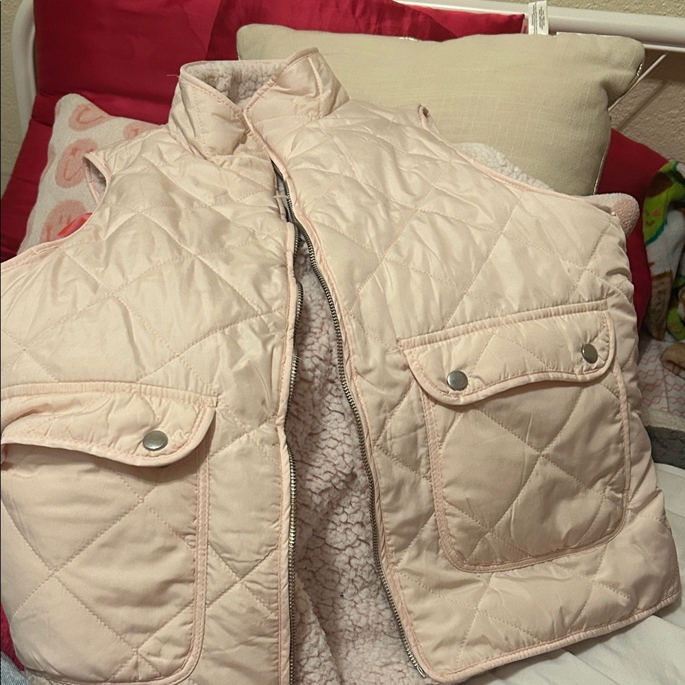 Quilted Sherpa-Lined Women's Vest - Blush Pink